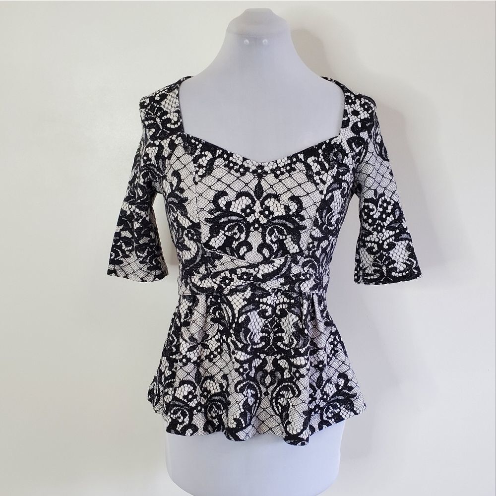 Postmark Black & White Structured Top | Medium